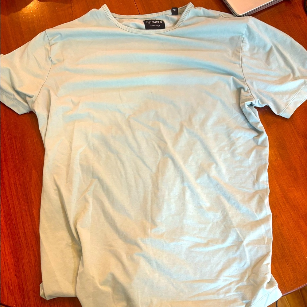 Cuts clothing aqua blue men’s size large t shirt